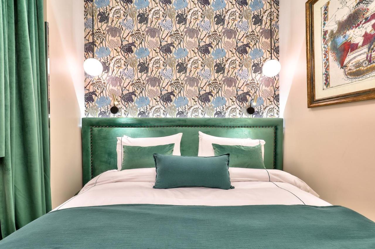 Hotel 33 Marbeuf Paris Ngoại thất bức ảnh