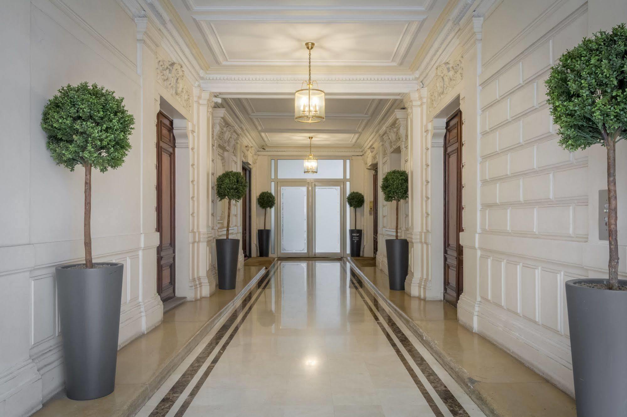 Hotel 33 Marbeuf Paris Ngoại thất bức ảnh